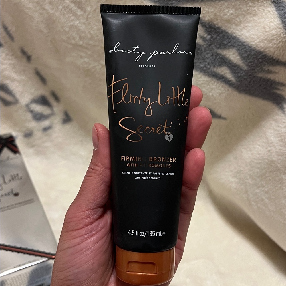 BOOTY PARLOR Flirty Little Secret Firming Bronzer - Picture 11 of 12